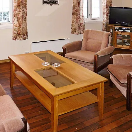 Two-bedroom In 1 Holiday home Lauvstad