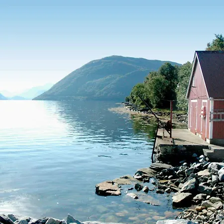 Two-bedroom In 1 Lauvstad